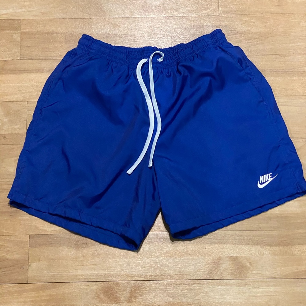 Nike Men's Sportswear Woven Shorts